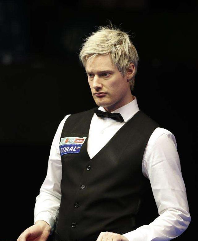 他和哈兰德 他和哈兰德